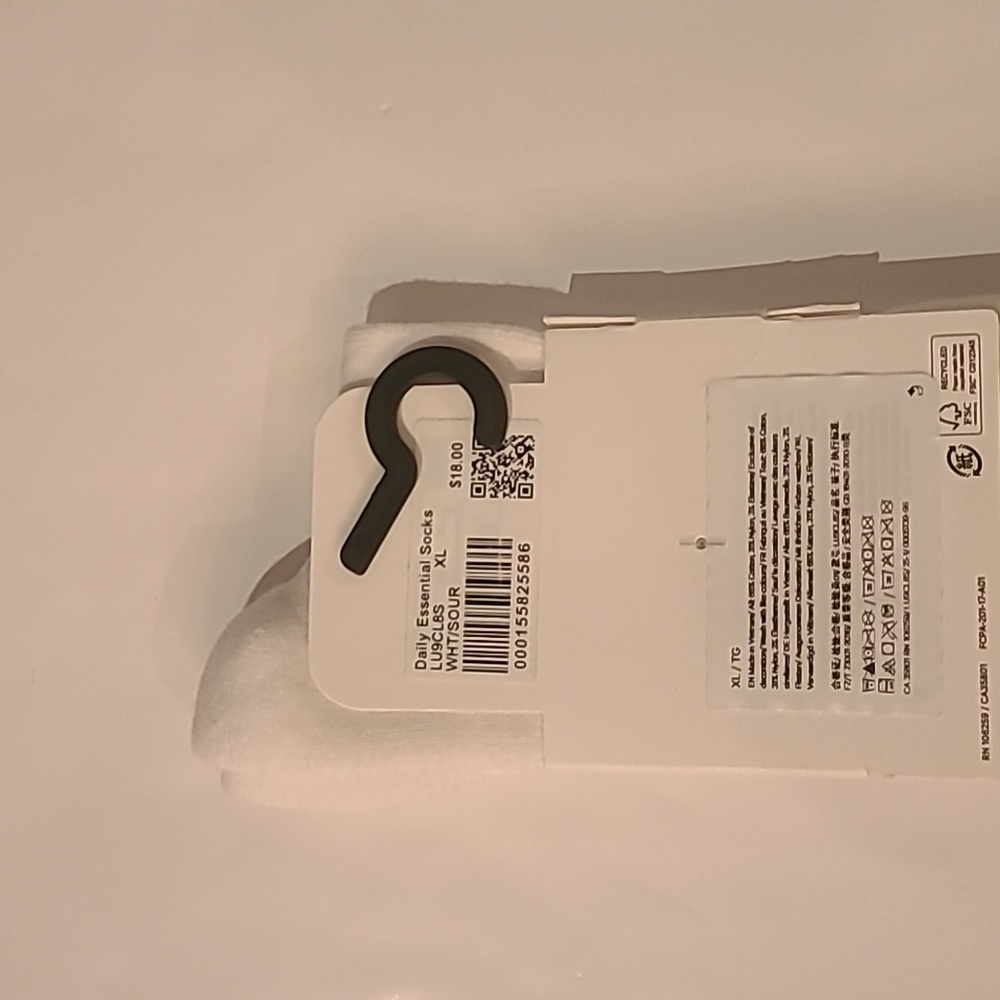 lululemon athletica Daily Essential Socks - Picture 2 of 2